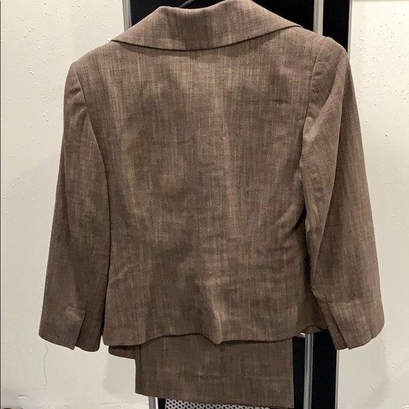 The Limited Suit - Picture 2 of 11